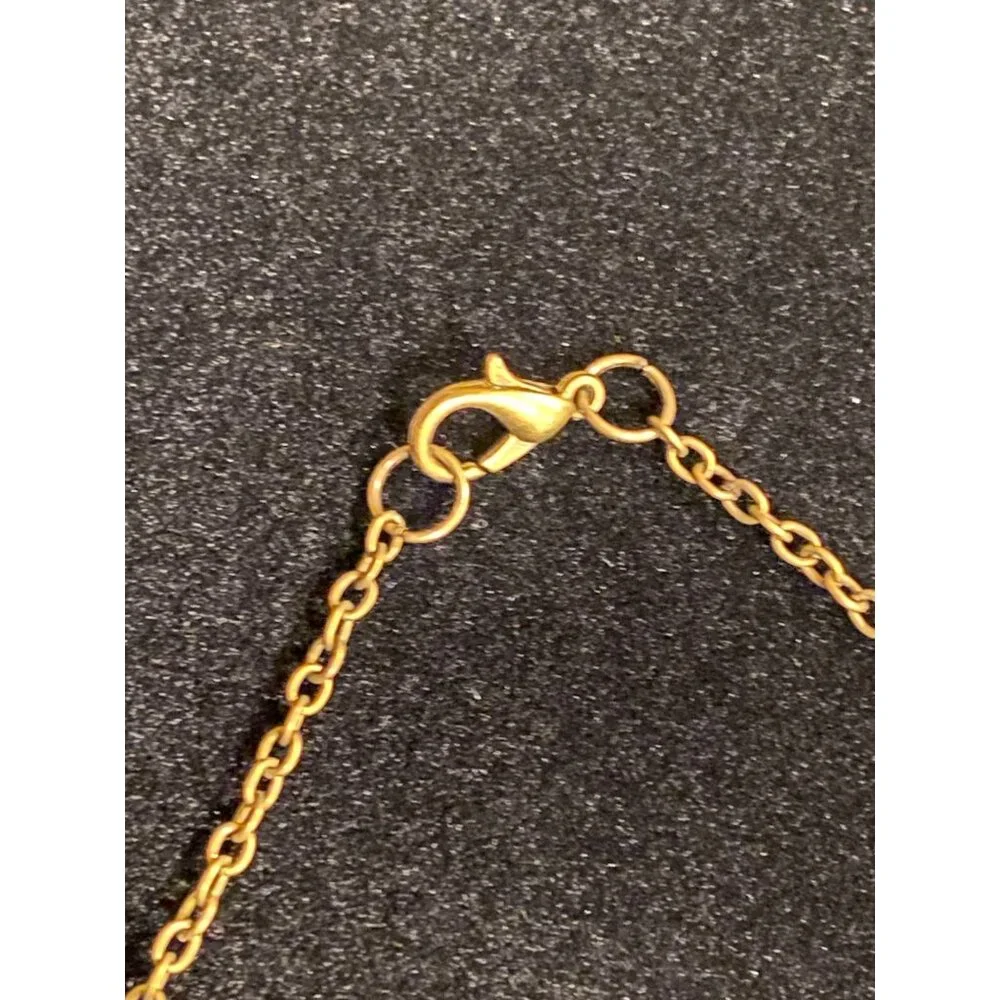 Vintage Brass Leaf Pendant Necklace With Lobster Clasp - Picture 3 of 4